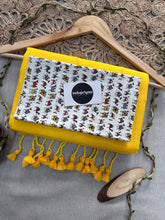 Yellow Handloom Cotton Saree With Animal Print Blouse